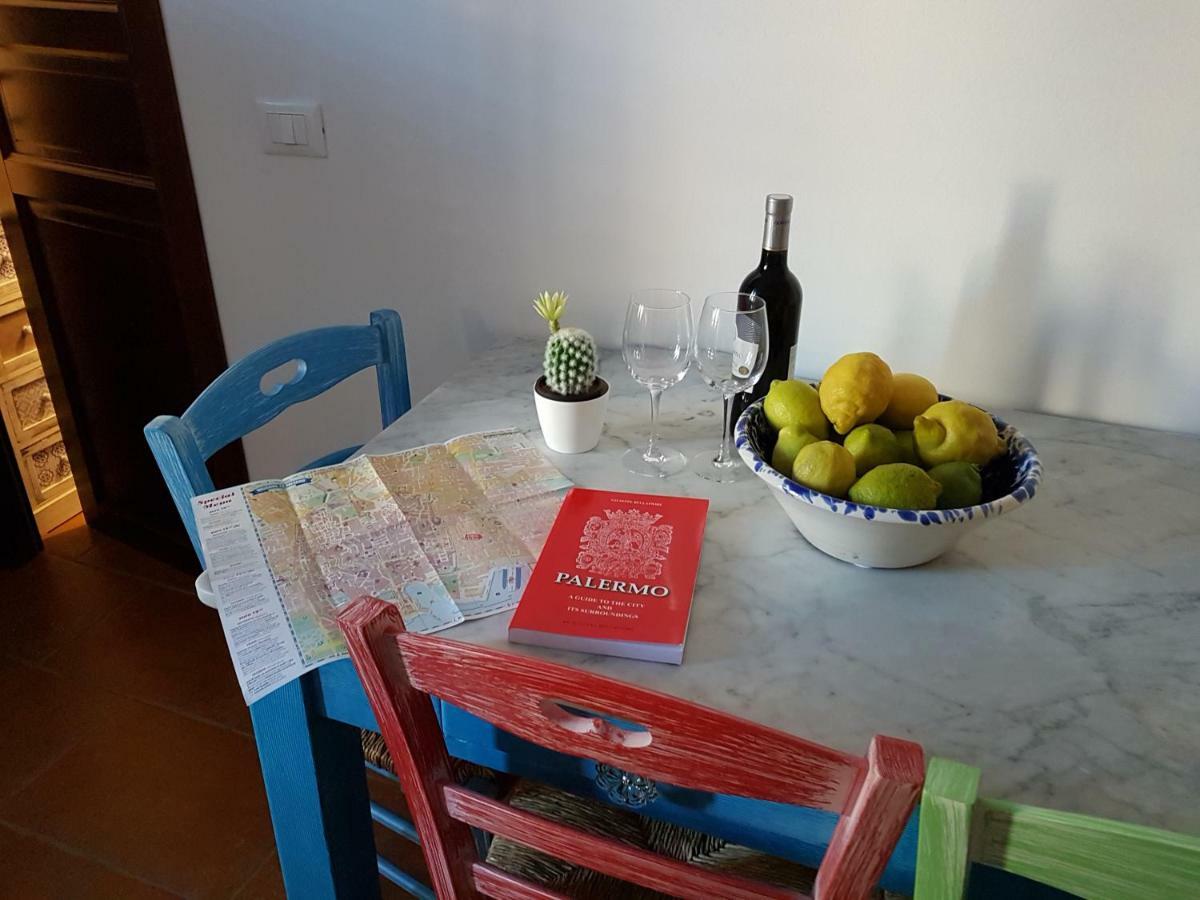 Casa Vacanze Villa D'Orleans Palermo Eksteriør bilde