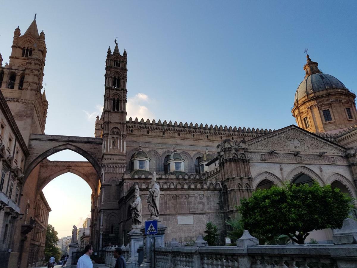 Casa Vacanze Villa D'Orleans Palermo Eksteriør bilde