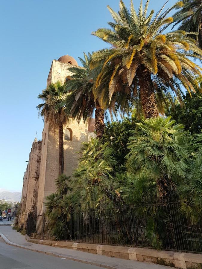 Casa Vacanze Villa D'Orleans Palermo Eksteriør bilde