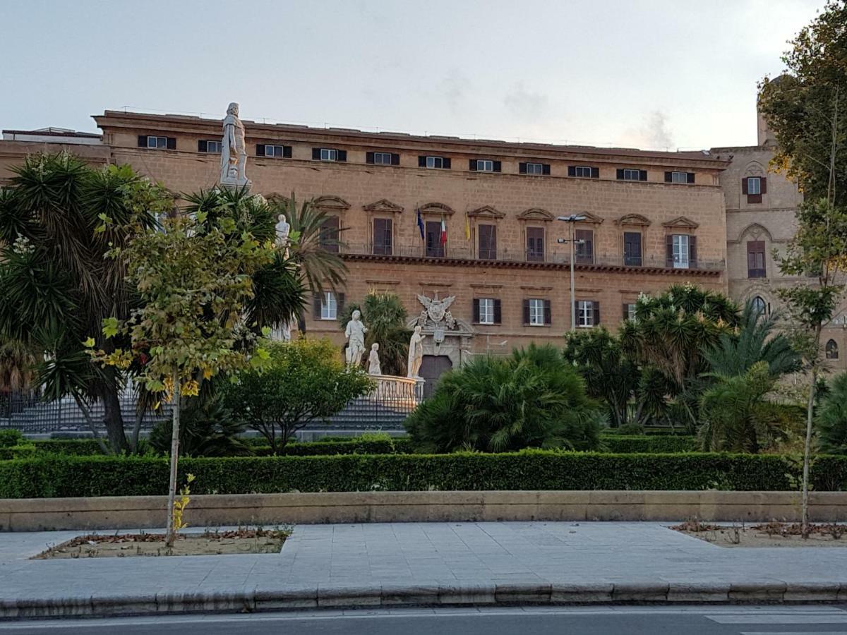 Casa Vacanze Villa D'Orleans Palermo Eksteriør bilde